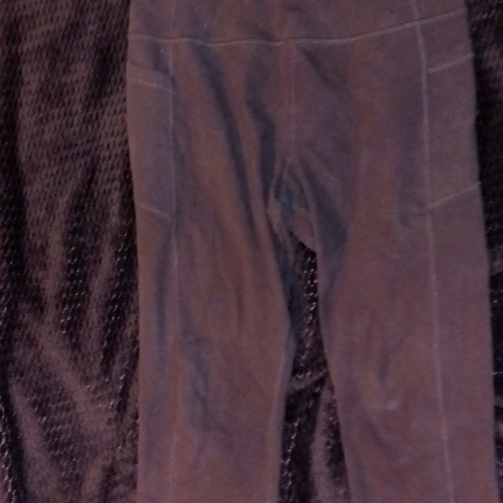 Athletic Capri Pants